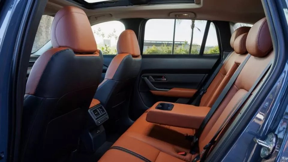 کابین خودرو مزدا cx50